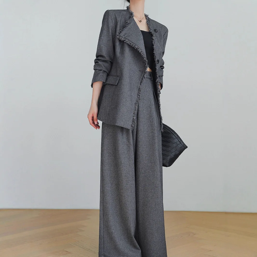 SuperAen Oversize Spring and Autumn New Elegant Asymmetrical Turn-down Collar Suit for Women Design Wide-leg Pants Two-piece Set
SuperAen Oversize Spring and Autumn New Elegant Asymmetrical Turn-down Collar Suit for Women Design Wide-leg Pants Two-piece Set