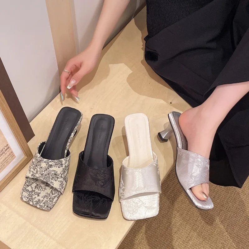 Women's Summer Square Open Toe Comfortable Fashion Casual Elegant High Heel Slippers Women 2026 Anti Slip Wear-resistant Sandals
Women's Summer Square Open Toe Comfortable Fashion Casual Elegant High Heel Slippers Women 2026 Anti Slip Wear-resistant Sandals