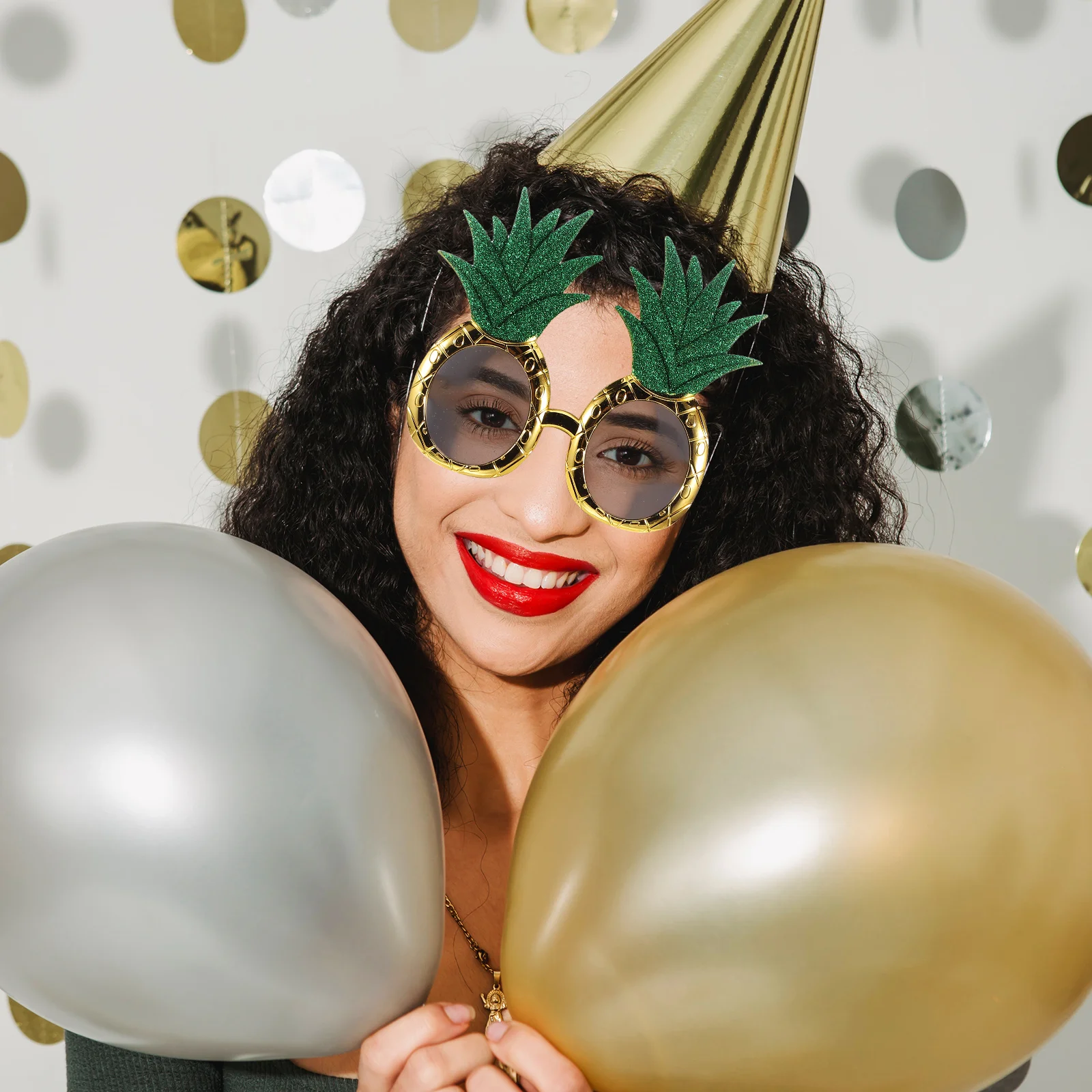 2Pcs Pineapple Eyeglasses Novelty Fruit Sunglasses for Summer Pool Party Outdoor Gathering Festival Carnival Fun Accessories
2Pcs Pineapple Eyeglasses Novelty Fruit Sunglasses for Summer Pool Party Outdoor Gathering Festival Carnival Fun Accessories