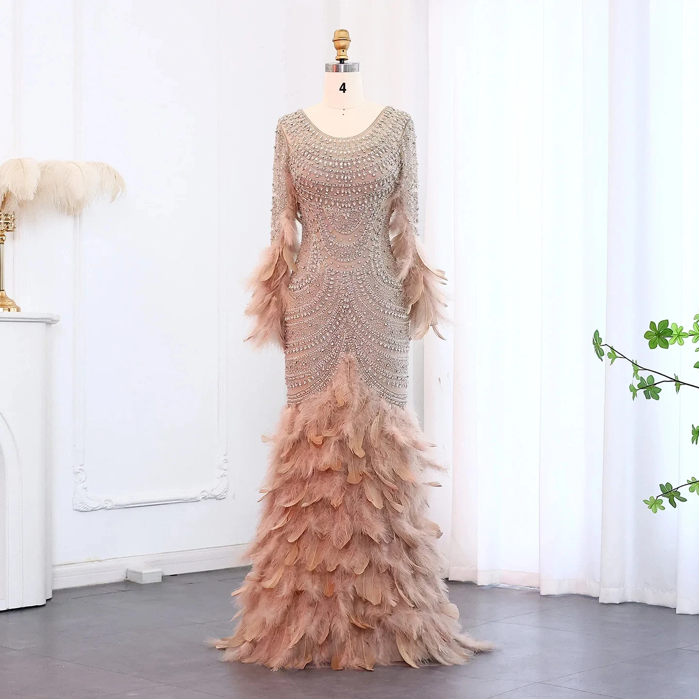 Luxury Dubai Feather Nude Mermaid Evening Dress For Women Wedding Party Long Sleeves Elegant Lsz076 Customized
Luxury Dubai Feather Nude Mermaid Evening Dress For Women Wedding Party Long Sleeves Elegant Lsz076 Customized