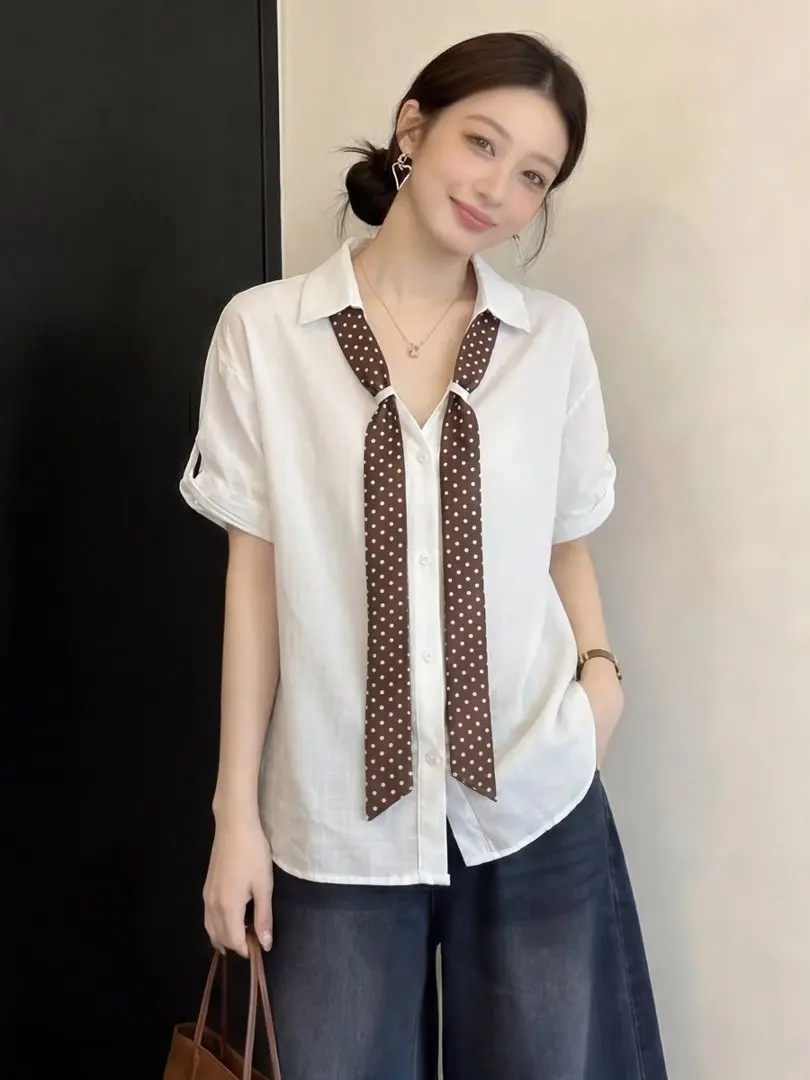 Elegant White Short Sleeve Women's Shirt Summer Fashion Breathable Loose Outerwear Neck Button Detail Korean Style
Elegant White Short Sleeve Women's Shirt Summer Fashion Breathable Loose Outerwear Neck Button Detail Korean Style