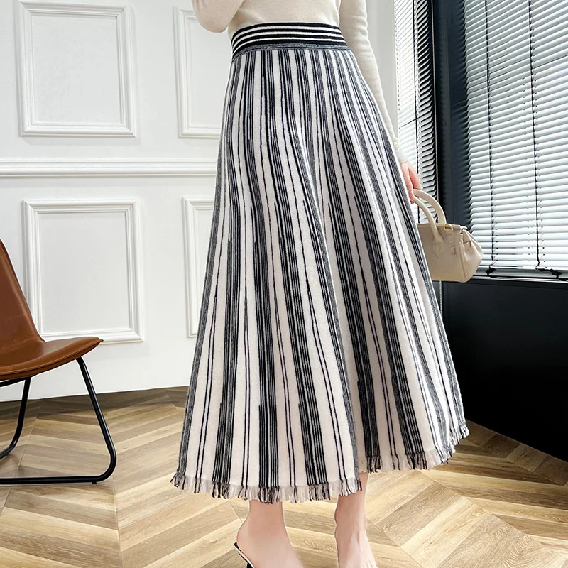 Wool Knitted Half Body Skirt Stripe Long Dresses Knit Skirt Comfortable A-Line Skirts Women Long Elegant Dress Clothing 2025
Wool Knitted Half Body Skirt Stripe Long Dresses Knit Skirt Comfortable A-Line Skirts Women Long Elegant Dress Clothing 2025