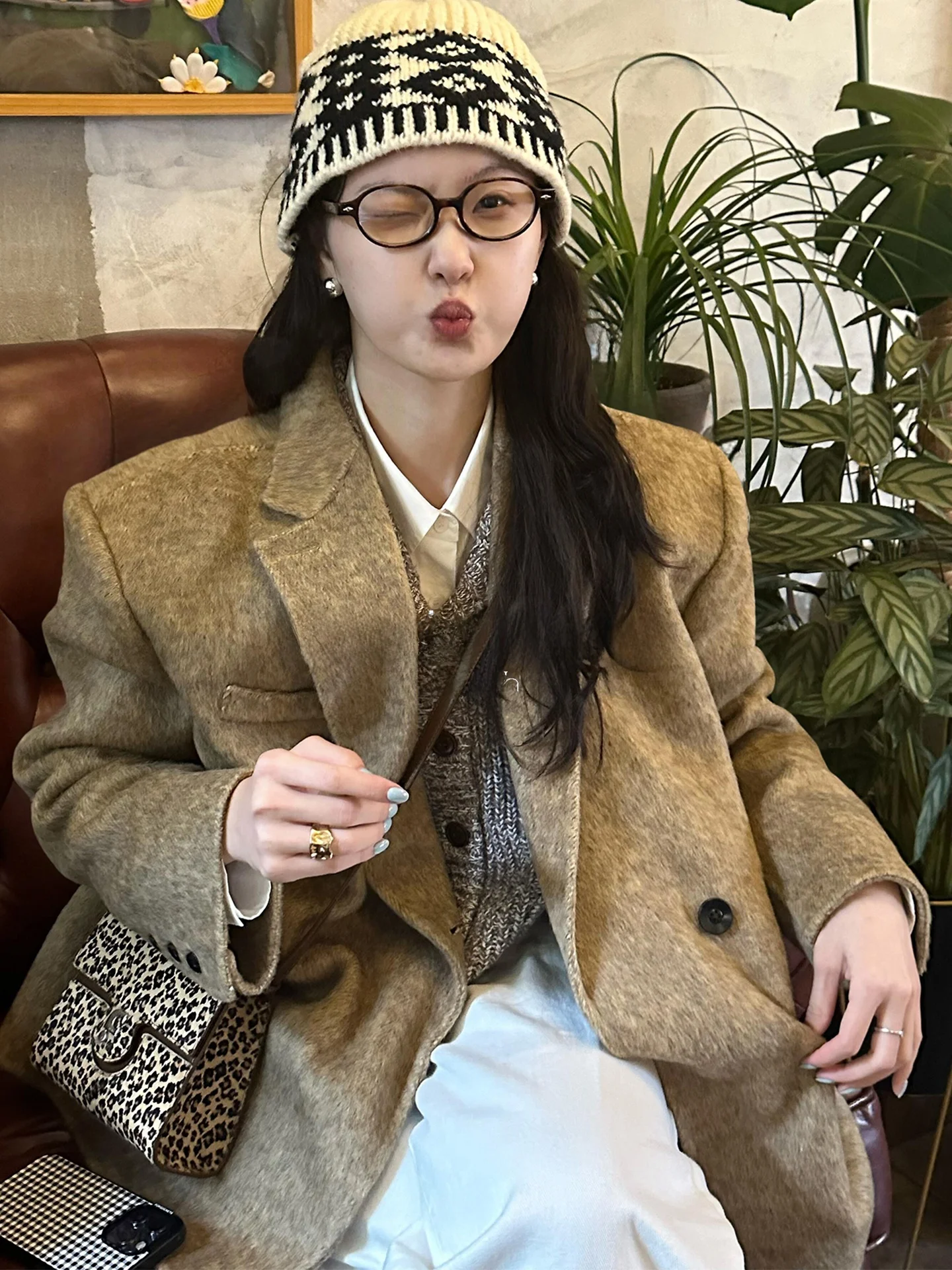 ROUJE KEFSS Premium Woolen Suit Jaet Women's Casual Loose Thiened Coat High Waist Commute Sle Long Sve Mid-Length
ROUJE KEFSS Premium Woolen Suit Jaet Women's Casual Loose Thiened Coat High Waist Commute Sle Long Sve Mid-Length