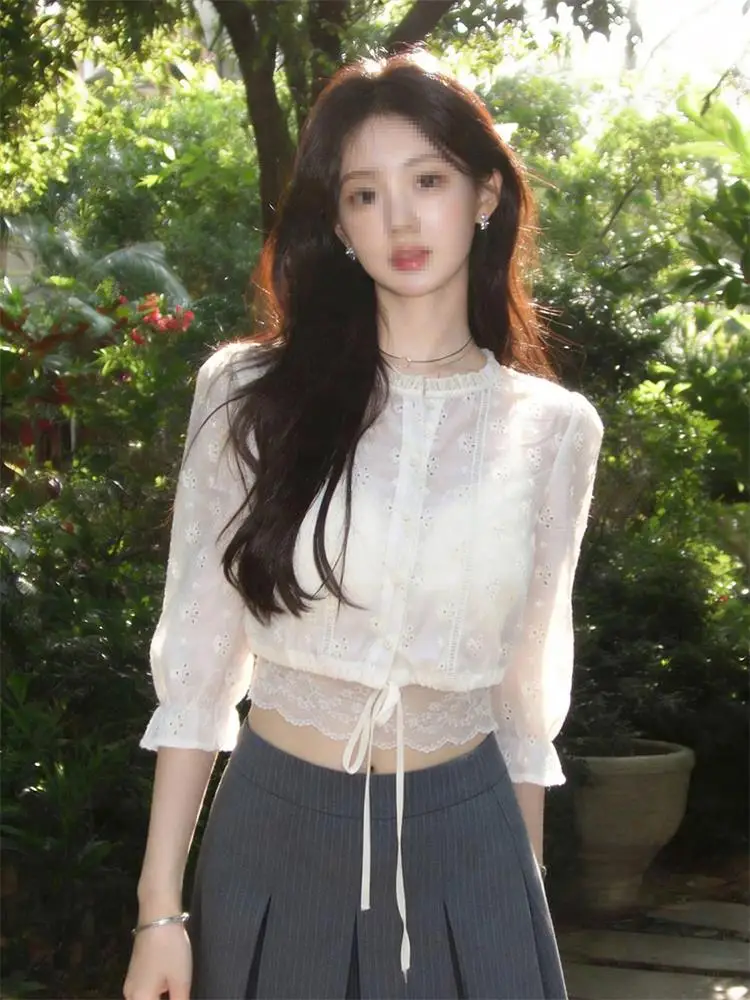 Elegant Lace Embroidered Thin Top Women's mid Sleeve Hollow out Design Summer New Style Korean Fashion Straight Cut Commute Wind
Elegant Lace Embroidered Thin Top Women's mid Sleeve Hollow out Design Summer New Style Korean Fashion Straight Cut Commute Wind
