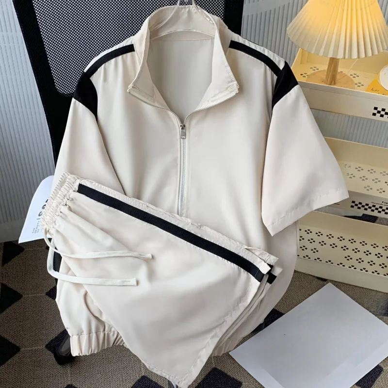 2026 Summer Men Color Block Two Piece Set, Zipper Short Sleeve Top Sports Shorts Outdoor Casual Streetwear Outfit
2026 Summer Men Color Block Two Piece Set, Zipper Short Sleeve Top Sports Shorts Outdoor Casual Streetwear Outfit