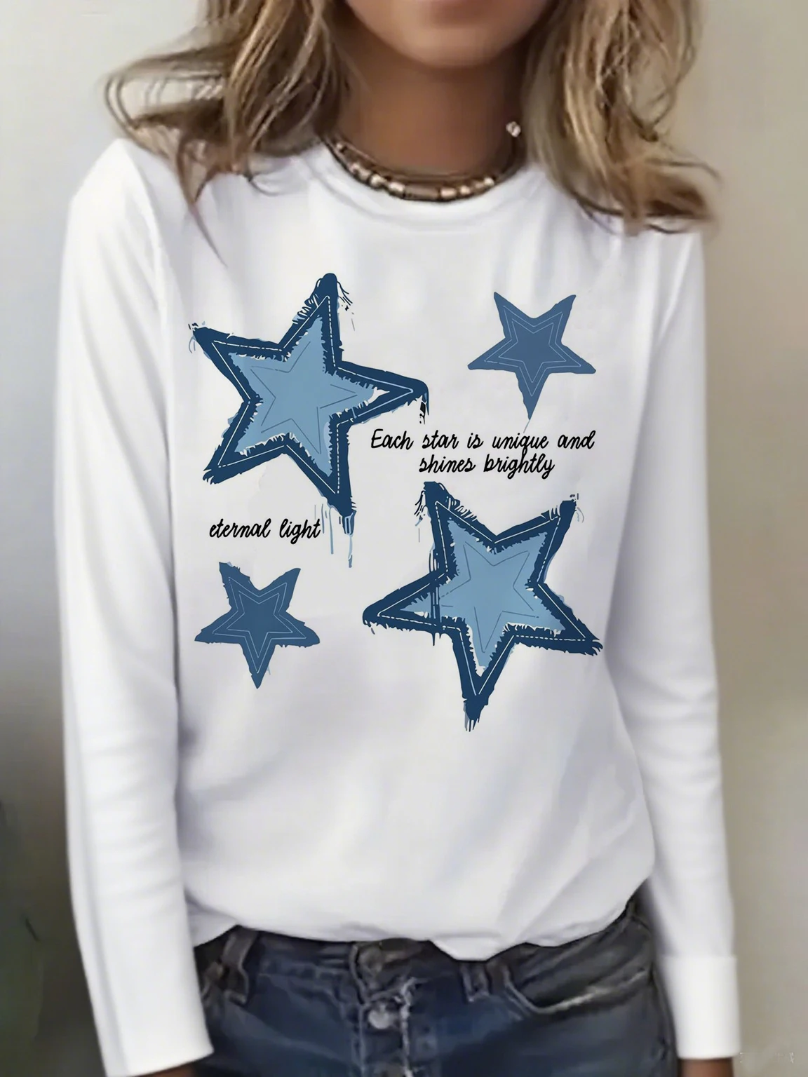 Осенне-зимняя футболка в стиле хип-хоп с синим звездным принтом, женская повседневная футболка с длинным рукавом, футболка с круглым вырезом
Осенне-зимняя футболка в стиле хип-хоп с синим звездным принтом, женская повседневная футболка с длинным рукавом, футболка с круглым вырезом