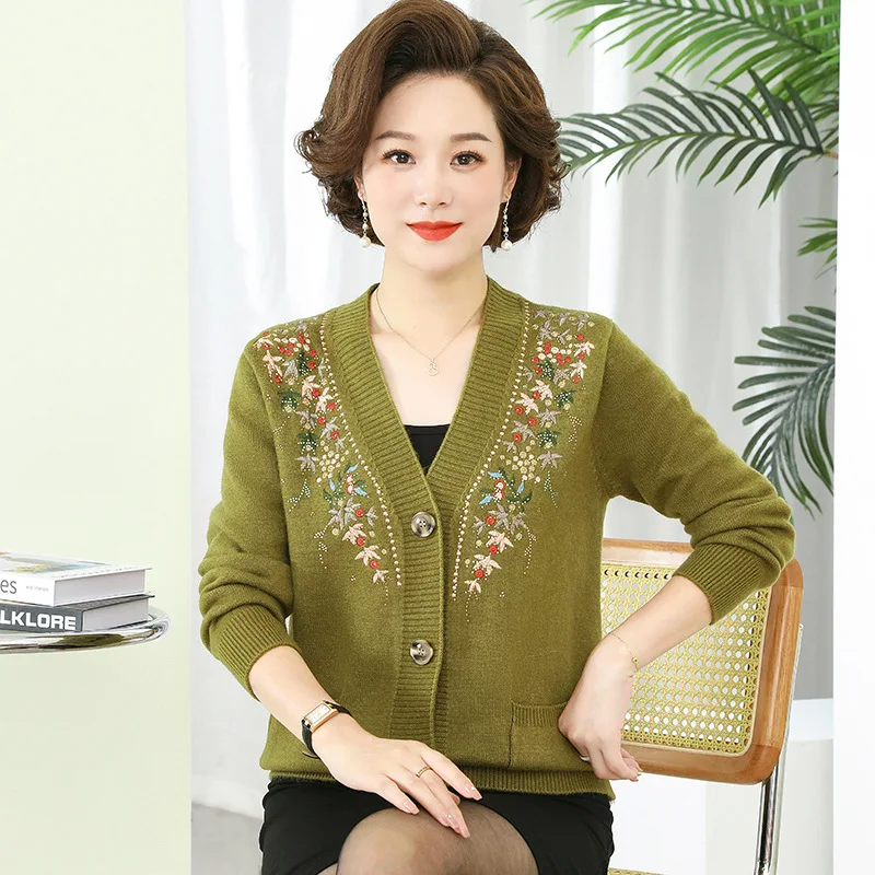Spring Women's Knitted Cardigan Jacket Long Sleeve Loose V-Neck Button Sweaters Coat Retro Middle Aged Mother Clothing JJ751
Spring Women's Knitted Cardigan Jacket Long Sleeve Loose V-Neck Button Sweaters Coat Retro Middle Aged Mother Clothing JJ751
