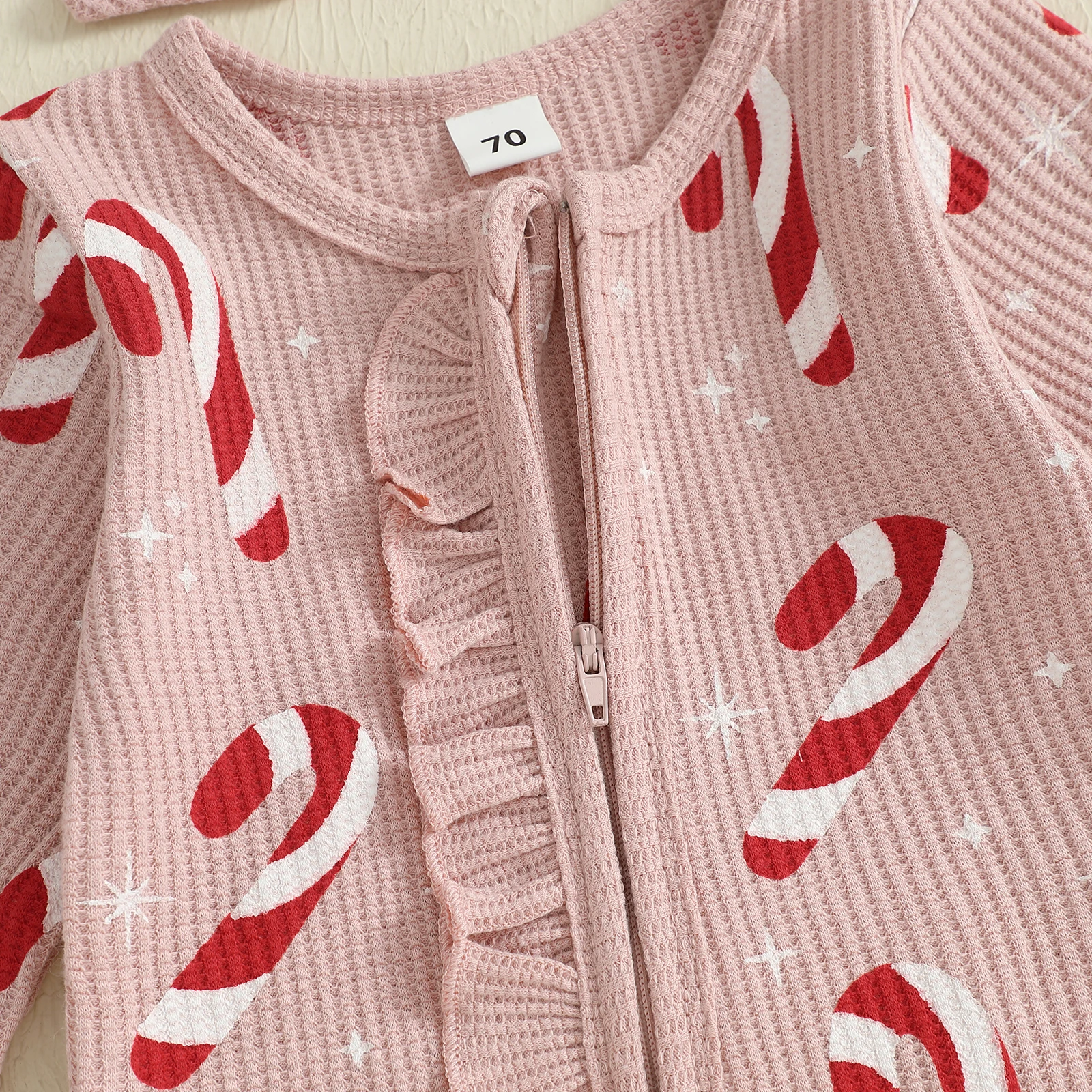 Baby Girl Christmas Oblique Zipper Romper Long Sleeve O Neck Candy Cane/Gingerbread Print Jumpsuit with Headband
Baby Girl Christmas Oblique Zipper Romper Long Sleeve O Neck Candy Cane/Gingerbread Print Jumpsuit with Headband