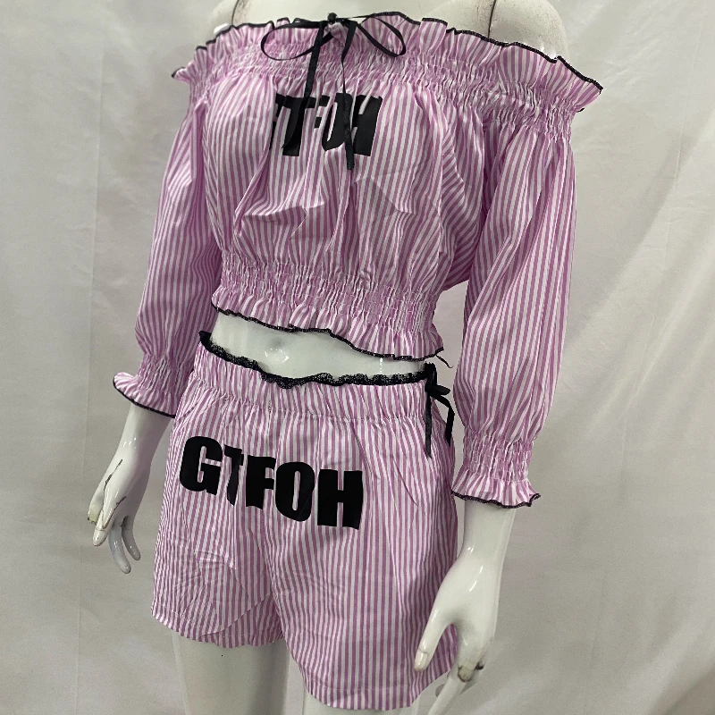 Американский летний сексуальный комплект: топ с открытыми плечами, шорты, кружевные вставки, облегающий крой, с открытым животом, длинные рукава, модный повседневный костюм, женская одежда
Американский летний сексуальный комплект: топ с открытыми плечами, шорты, кружевные вставки, облегающий крой, с открытым животом, длинные рукава, модный повседневный костюм, женская одежда