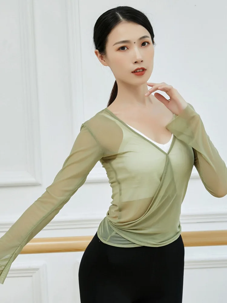 Solid Color Modern Dance Waltz Adult Prom Tops Party Latin Women Mesh Street Belly Costume Simple Elegant Formal V Neck T-shirt
Solid Color Modern Dance Waltz Adult Prom Tops Party Latin Women Mesh Street Belly Costume Simple Elegant Formal V Neck T-shirt