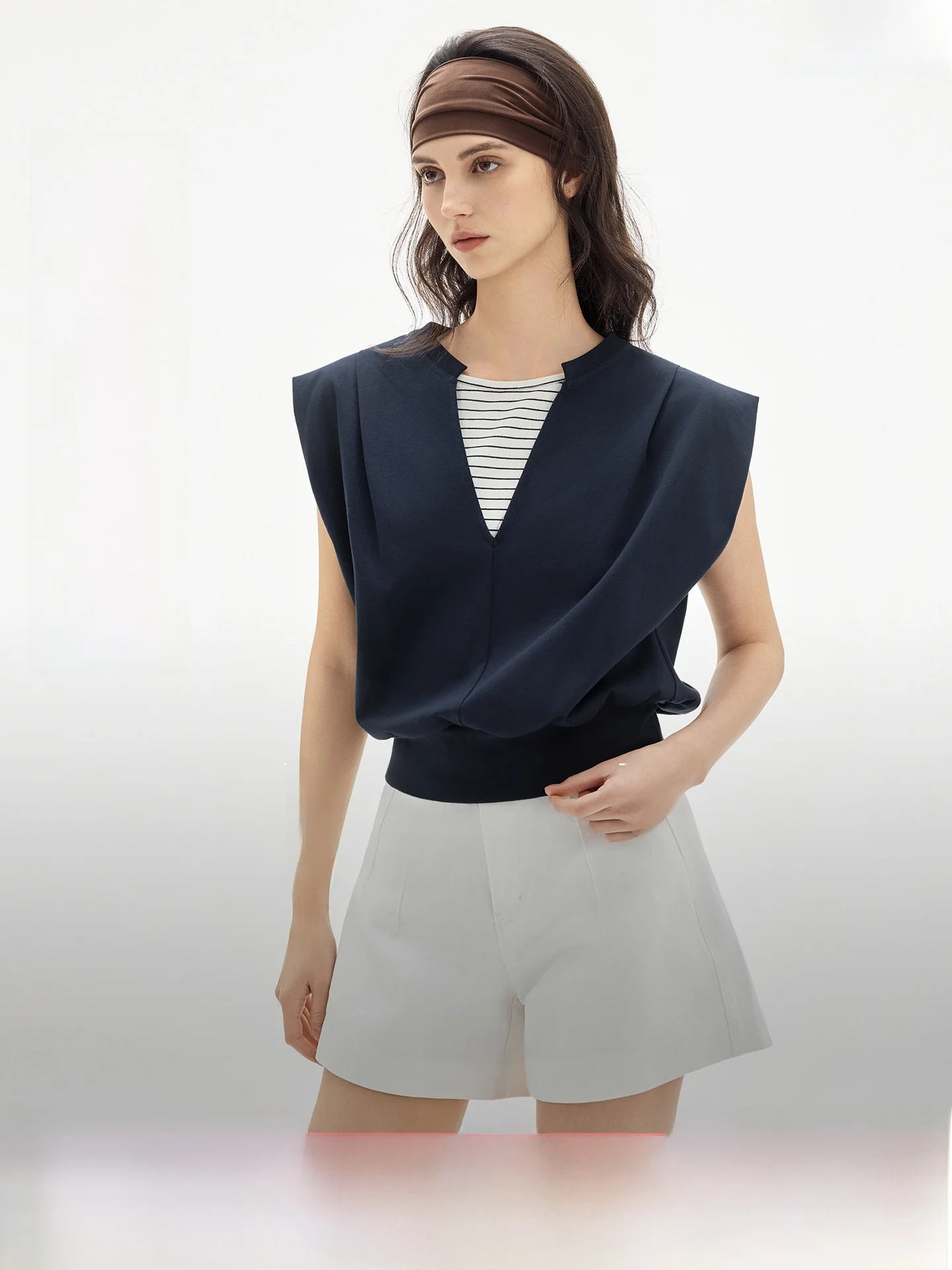 ELLE Dark Blue Two-Piece Effect Sunscreen Short Sleeve Women's T-Shirt Quick Dry Cool Feeling Commute Style Cotton Blend
ELLE Dark Blue Two-Piece Effect Sunscreen Short Sleeve Women's T-Shirt Quick Dry Cool Feeling Commute Style Cotton Blend