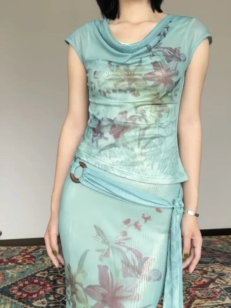 Винтажные тонкие модные топы с круглым вырезом и короткими рукавами с принтом, женские топы + облегающие юбки Y2k с тонкой талией, новинка лета 2024, комплекты из двух предметов
Винтажные тонкие модные топы с круглым вырезом и короткими рукавами с принтом, женские топы + облегающие юбки Y2k с тонкой талией, новинка лета 2024, комплекты из двух предметов