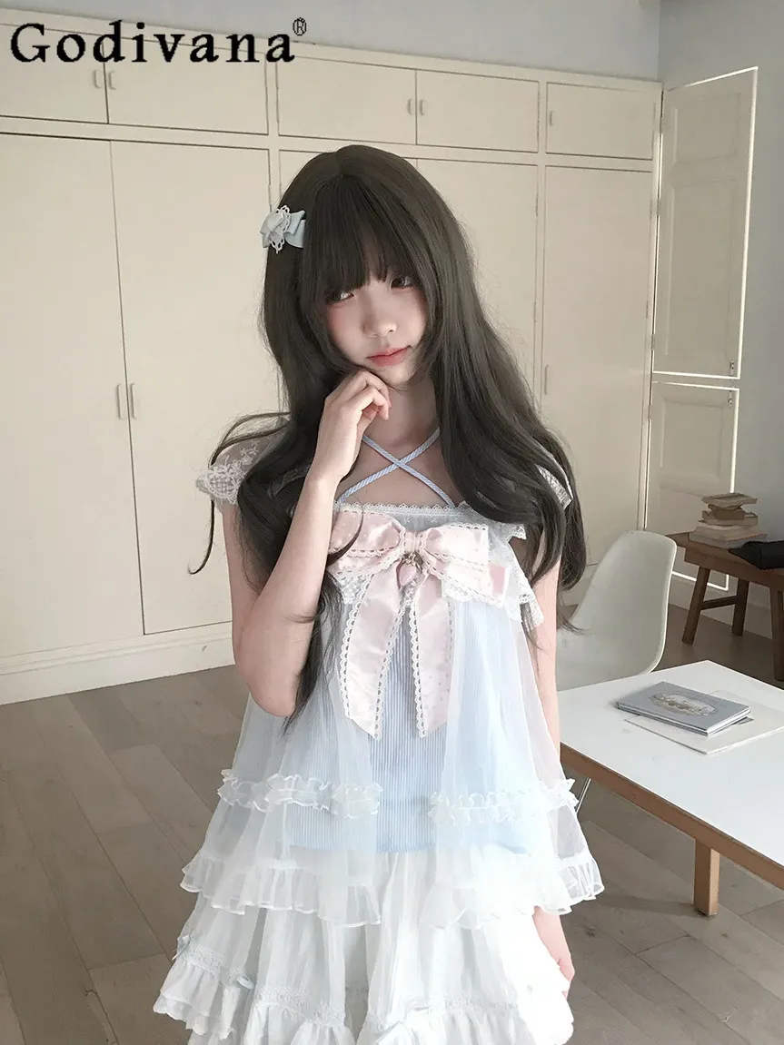 Original Y2k Top Skirt 2-piece Set Summer New Clothing Japanese Sweet Girl Bow Lace Splicing Flying Sleeve Top Cake Skirt Outfit
Original Y2k Top Skirt 2-piece Set Summer New Clothing Japanese Sweet Girl Bow Lace Splicing Flying Sleeve Top Cake Skirt Outfit
