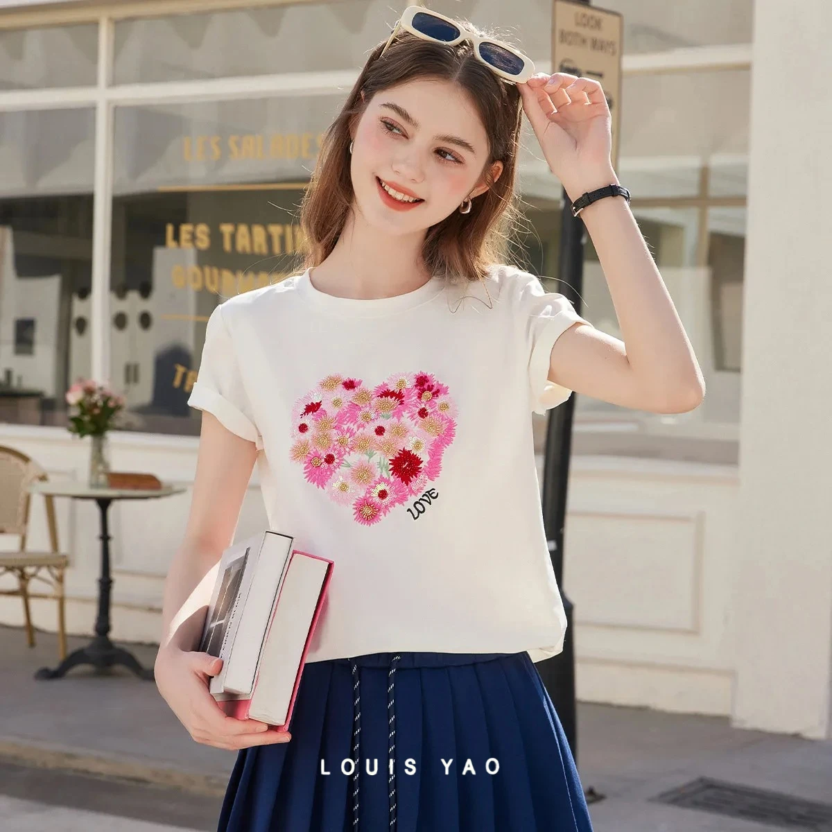 LOUIS YAO Women T-Shirt 2026 Summer Sweet Embroidery Bead Decor Short Sleeve Pullover Slight Stretch Top Short Sleeve Shirt
LOUIS YAO Women T-Shirt 2026 Summer Sweet Embroidery Bead Decor Short Sleeve Pullover Slight Stretch Top Short Sleeve Shirt