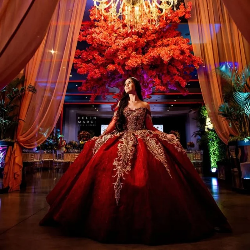 Красные платья Quinceanera по индивидуальному заказу с открытыми плечами, золотые блестки, аппликация из бисера, тюль, длинный хвост, Vestido 15, Quinceanera
Красные платья Quinceanera по индивидуальному заказу с открытыми плечами, золотые блестки, аппликация из бисера, тюль, длинный хвост, Vestido 15, Quinceanera
