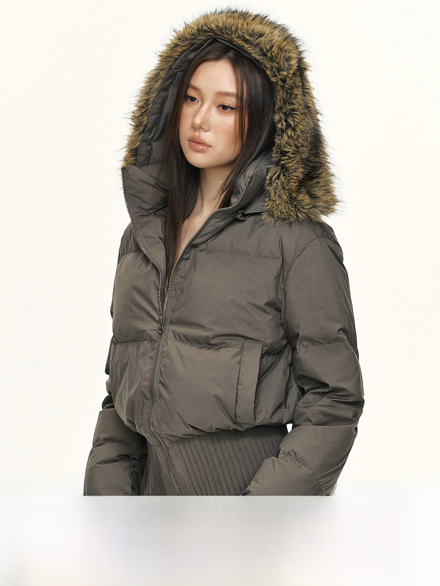 Женская утепленная белая пуховая куртка 0PASSION с отстегивающимся меховым воротником, корейская версия, теплая верхняя одежда для повседневной носки
Женская утепленная белая пуховая куртка 0PASSION с отстегивающимся меховым воротником, корейская версия, теплая верхняя одежда для повседневной носки