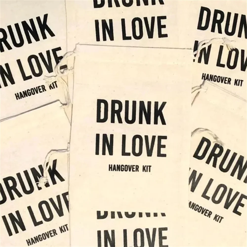 20pcs Drunk in love Hangover Kit bags Bachelorette hen Party bridal shower bride to be Engagement wedding table decoration gift
20pcs Drunk in love Hangover Kit bags Bachelorette hen Party bridal shower bride to be Engagement wedding table decoration gift