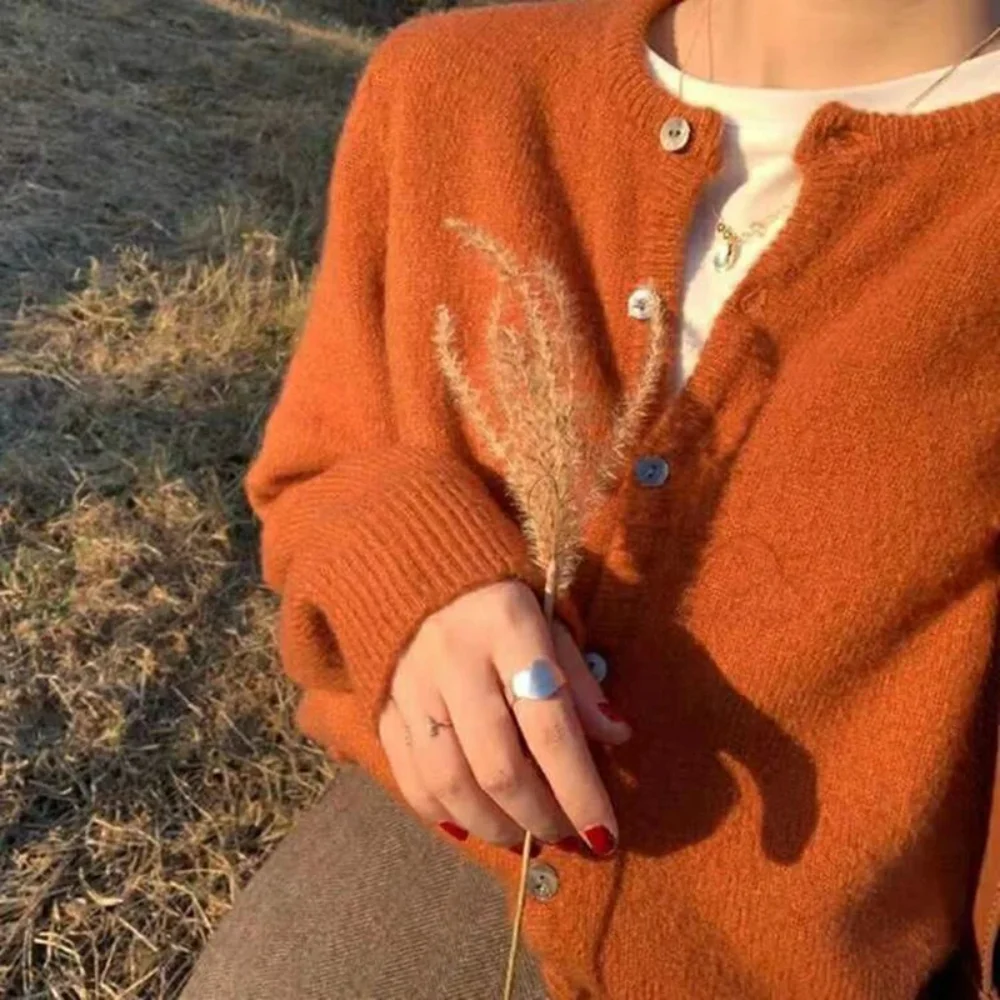 Autumn Winter OutwearCashmere Sweater Cardigan Women Single Breasted Long Sleeve Elegant Vintage Jumper Solid Wool Knitted Y2K
Autumn Winter OutwearCashmere Sweater Cardigan Women Single Breasted Long Sleeve Elegant Vintage Jumper Solid Wool Knitted Y2K