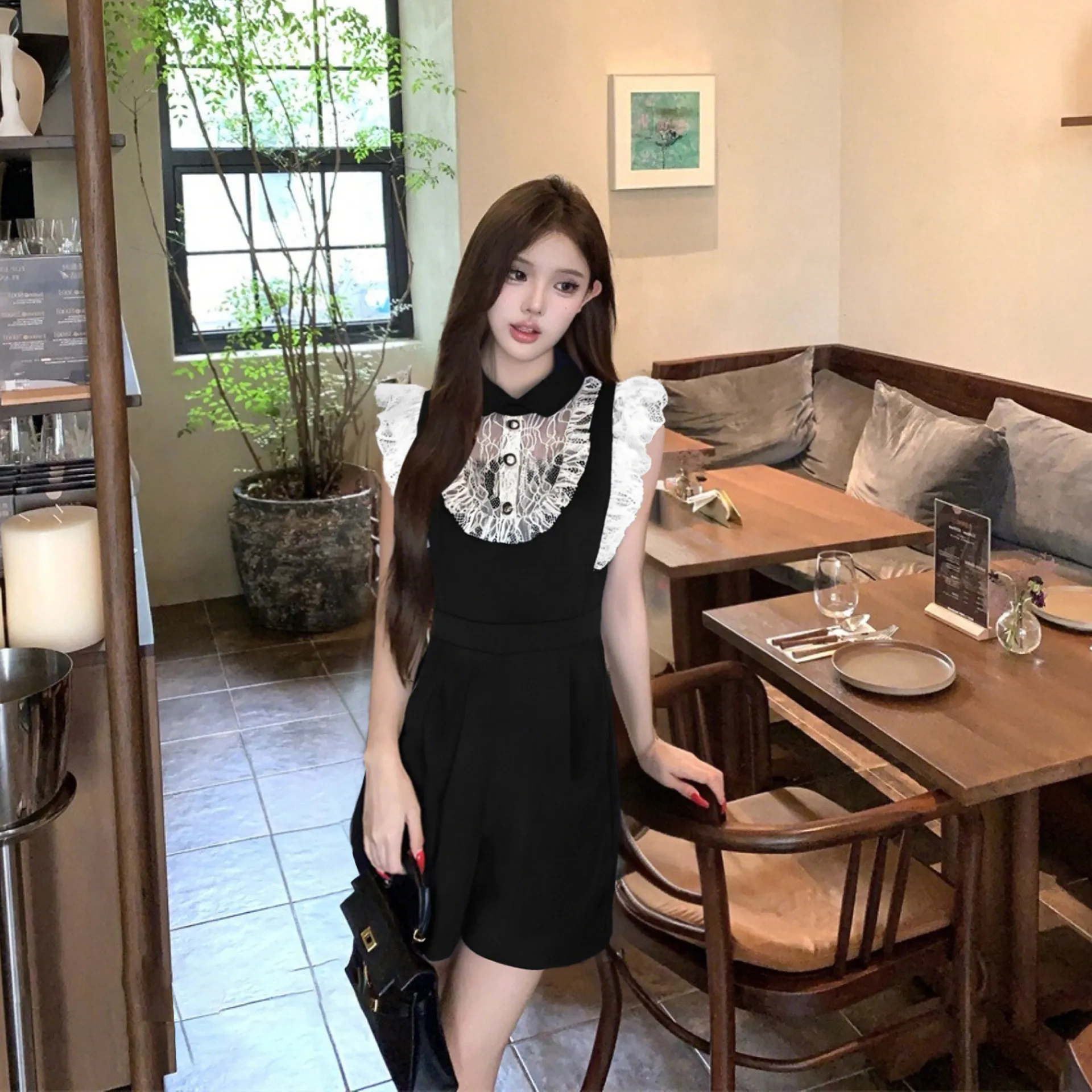 Fashionable Black Lace Splice One-Piece Pants Women's High Waist Straight Leg High Waist Short Pants Polyester Fiber D3198
Fashionable Black Lace Splice One-Piece Pants Women's High Waist Straight Leg High Waist Short Pants Polyester Fiber D3198