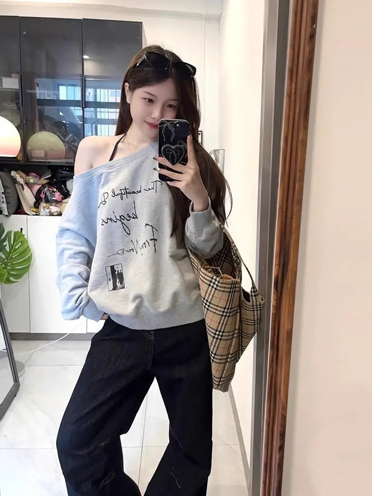 American Retro Loose Shoulder Tilted Shoulder Sweatshirt Women Spring Autumn New Niche Design Lazy Style Long-Sleeved Top
American Retro Loose Shoulder Tilted Shoulder Sweatshirt Women Spring Autumn New Niche Design Lazy Style Long-Sleeved Top