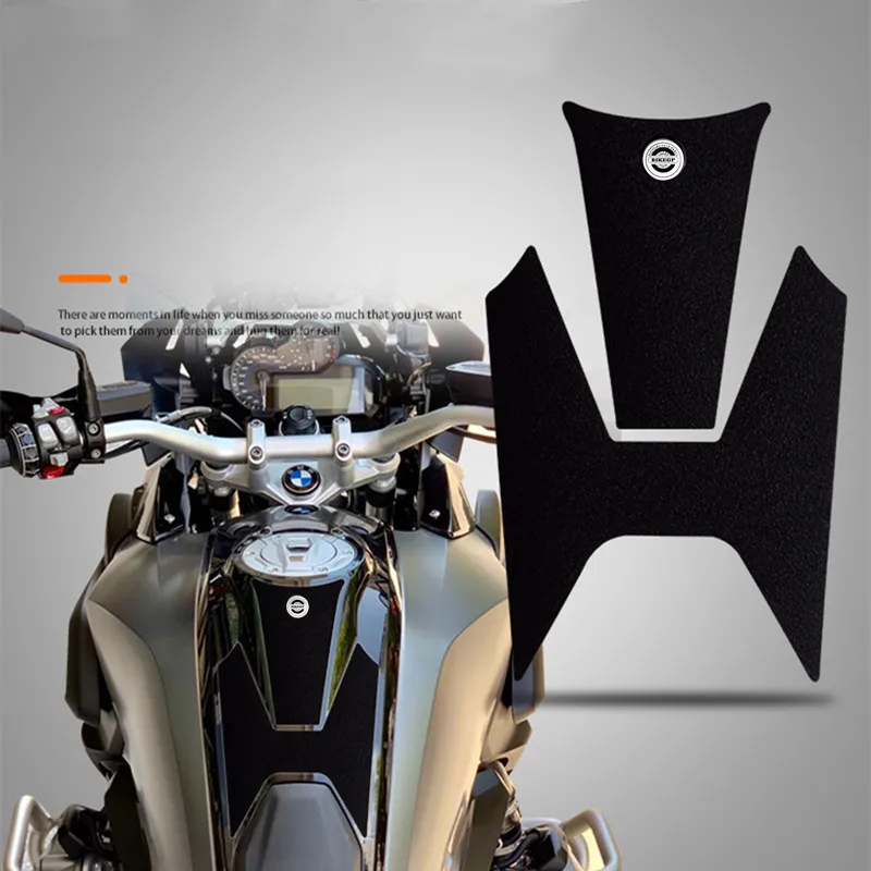 Противоскользящая резиновая накладка на топливный бак мотоцикла для BMW R1200GS R1250GS 2022
Противоскользящая резиновая накладка на топливный бак мотоцикла для BMW R1200GS R1250GS 2022