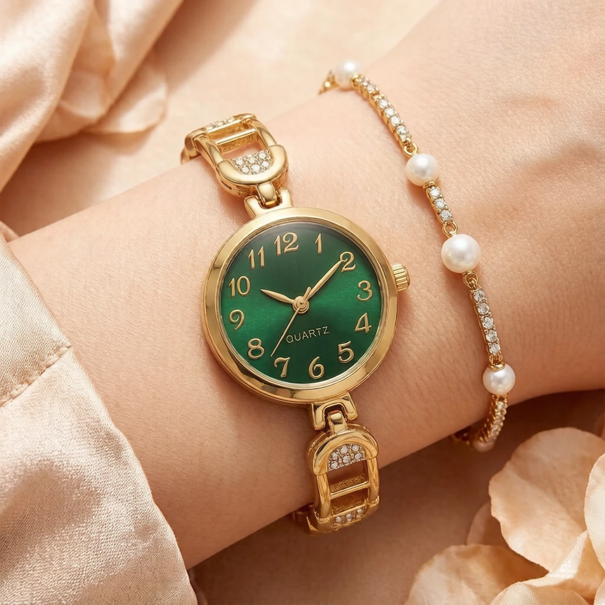 New Style Diamond-Encrusted Women's Watch, Simple and Versatile, High-Looking, Stylish, High-End Quartz Bracelet Watch for Women
New Style Diamond-Encrusted Women's Watch, Simple and Versatile, High-Looking, Stylish, High-End Quartz Bracelet Watch for Women