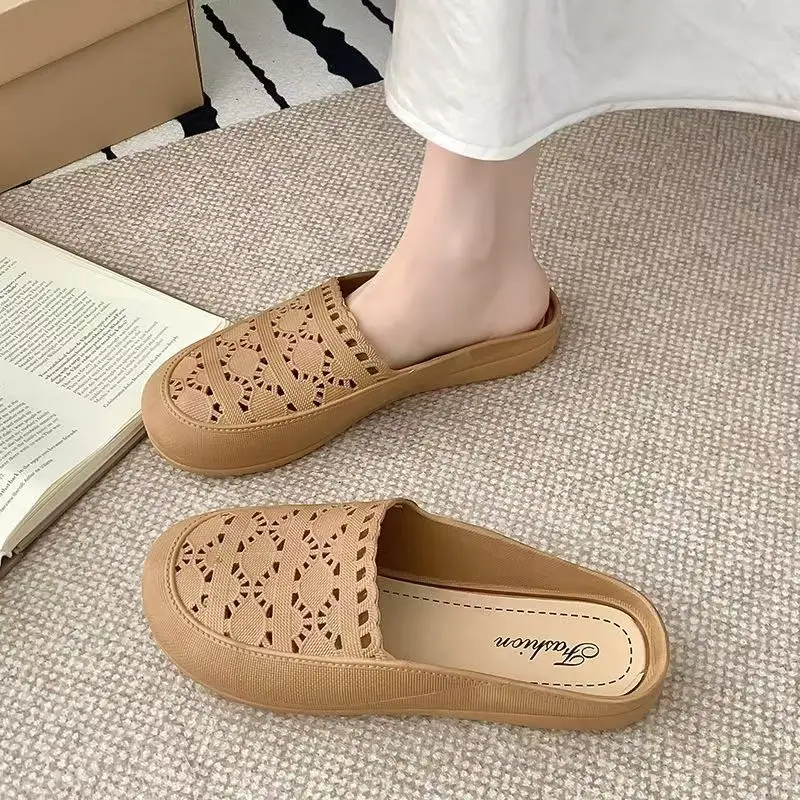 Новые женские летние тапочки Baotou на плоской подошве, нескользящие уличные повседневные полутапочки на мягкой подошве, легкие ленивые тапочки
Новые женские летние тапочки Baotou на плоской подошве, нескользящие уличные повседневные полутапочки на мягкой подошве, легкие ленивые тапочки