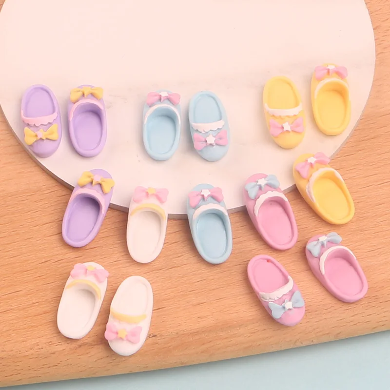 150pcs 20*10MM Kawaii Simulation Bow Slippers Shoes Resin Flat Back Cabochon DIY Scrapbook Cell Phone Decor Jewelry Accessories
150pcs 20*10MM Kawaii Simulation Bow Slippers Shoes Resin Flat Back Cabochon DIY Scrapbook Cell Phone Decor Jewelry Accessories