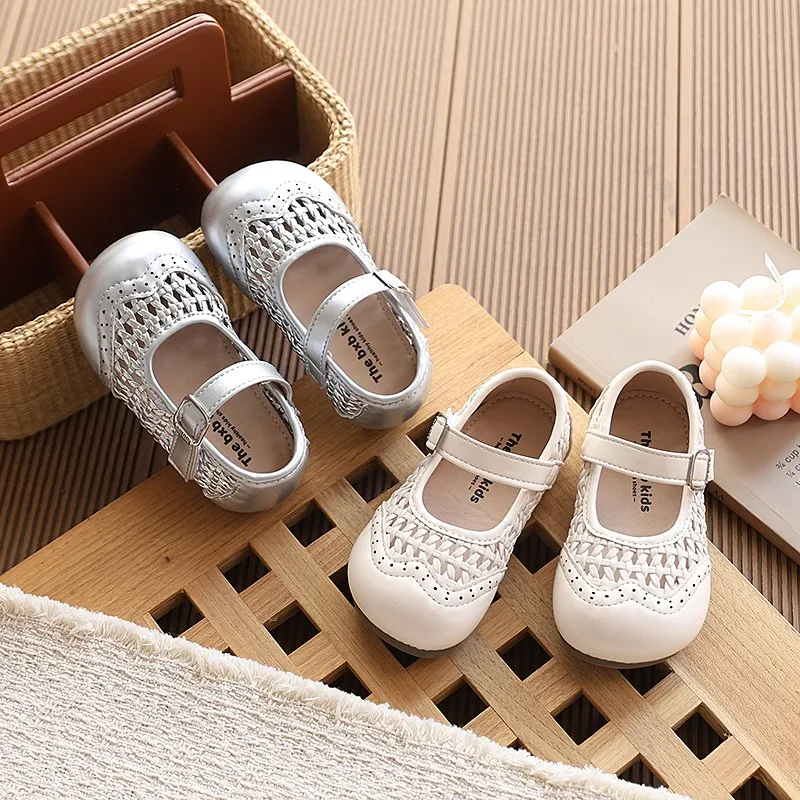 Girls Garden Wedding Braided Sandals 2026 New Summer Toddler Beach Shoes Non-slip Trendy Simple Girls School Outdoor Daily Wear
Girls Garden Wedding Braided Sandals 2026 New Summer Toddler Beach Shoes Non-slip Trendy Simple Girls School Outdoor Daily Wear