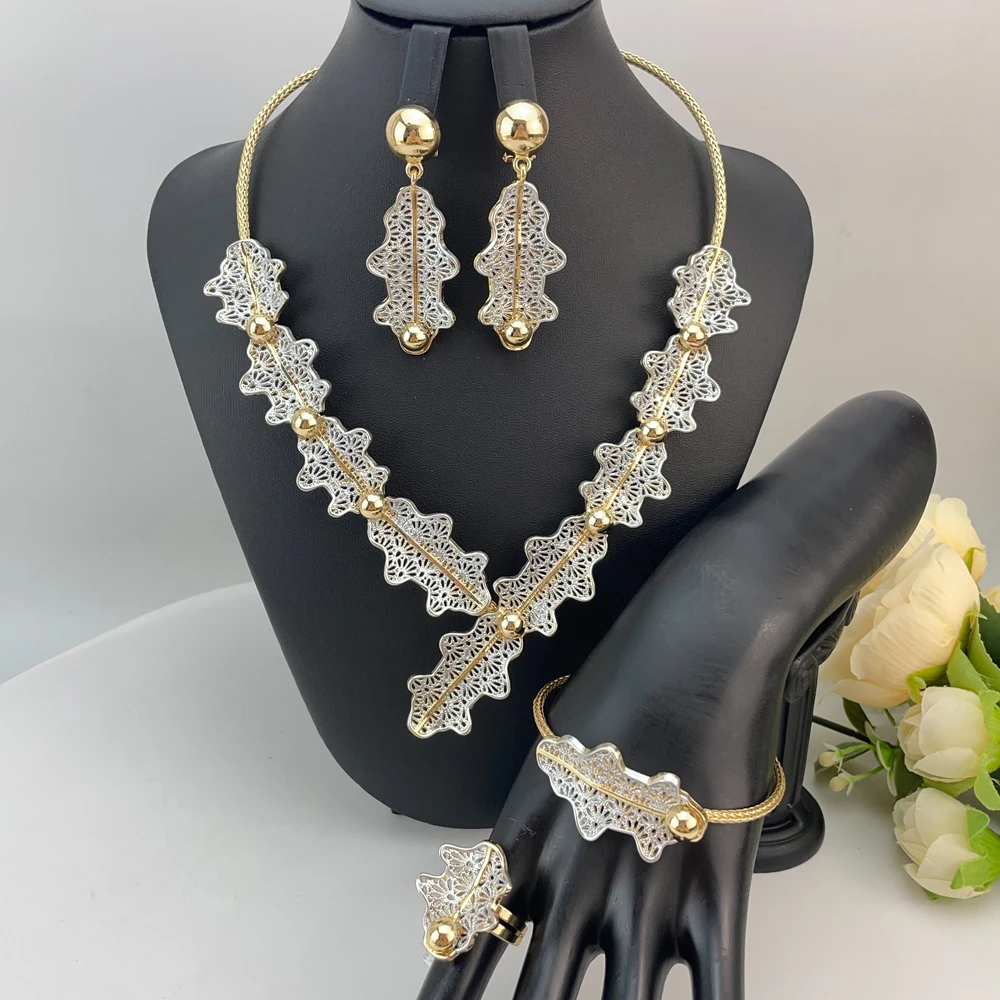 Бразильский простой стиль, большое смелое ожерелье, роскошное качество, комплект ювелирных изделий для африканской невесты для женщин, подарки на вечеринку FHK23130
Бразильский простой стиль, большое смелое ожерелье, роскошное качество, комплект ювелирных изделий для африканской невесты для женщин, подарки на вечеринку FHK23130