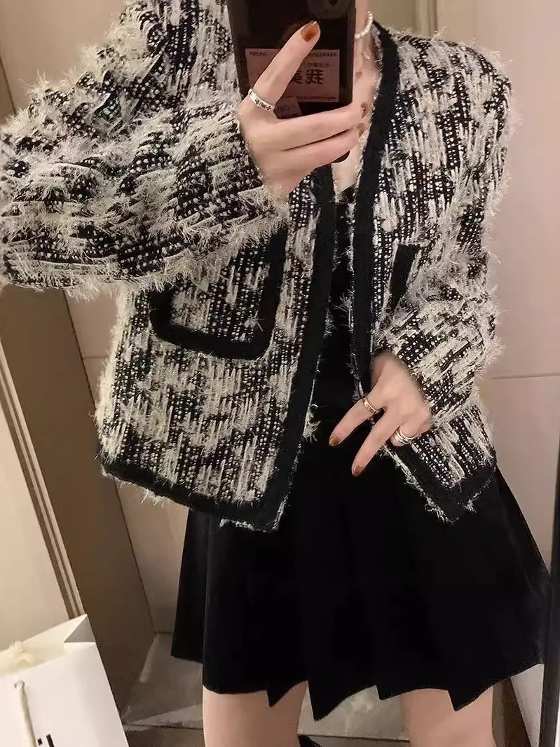 Short Style Knitted Jacket for Women Street Fashion Versatile Top Button Closure Long Sleeve Regular Thickness
Short Style Knitted Jacket for Women Street Fashion Versatile Top Button Closure Long Sleeve Regular Thickness
