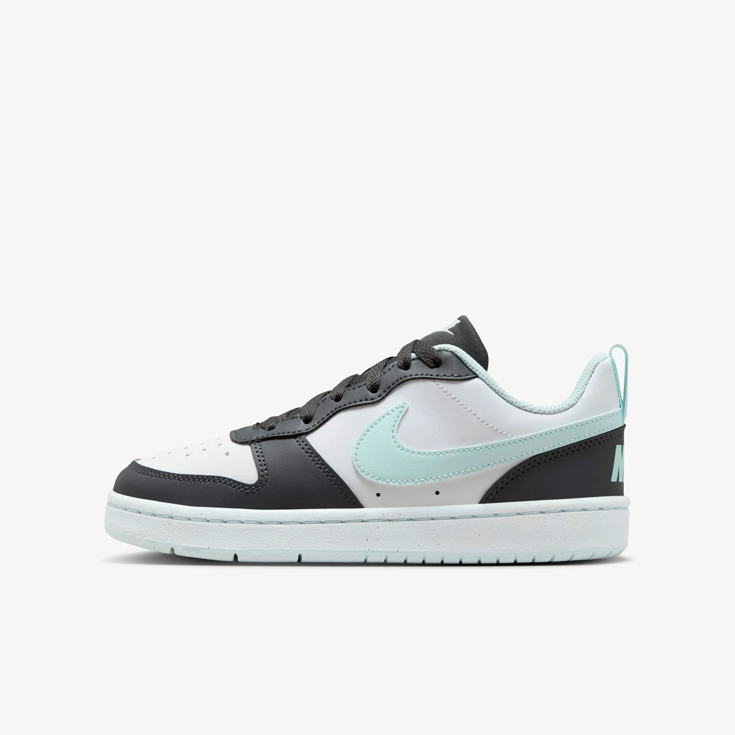 Nike genuine Season's New GS Women's and Children's Splicing Classic Board Shoes HQ3258-060
Nike genuine Season's New GS Women's and Children's Splicing Classic Board Shoes HQ3258-060