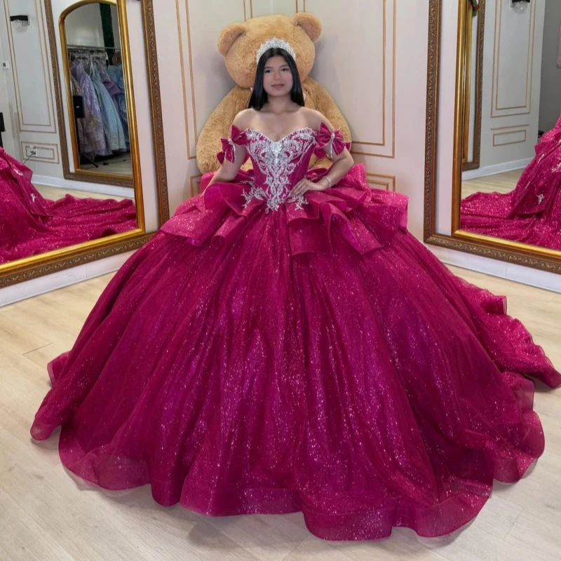 Rose Red Shiny Ball Gown Quinceanera Dresses Applique Lace Beading Crystal Bow Tull Corset Off The Shoulder Sweet 16 Dress vesti
Rose Red Shiny Ball Gown Quinceanera Dresses Applique Lace Beading Crystal Bow Tull Corset Off The Shoulder Sweet 16 Dress vesti