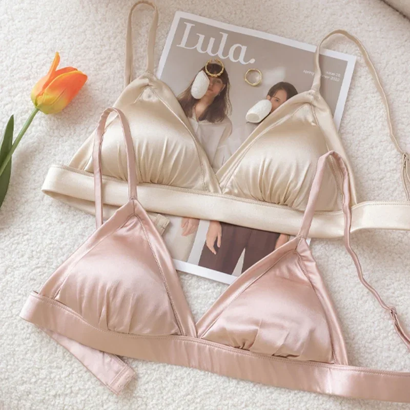 Bralettes for Women 93.8% Mulberry Silk Bra Wireless Wire Free No Underwire Sleep Padded Sexy Triangle V Neck Everyday Bra
Bralettes for Women 93.8% Mulberry Silk Bra Wireless Wire Free No Underwire Sleep Padded Sexy Triangle V Neck Everyday Bra