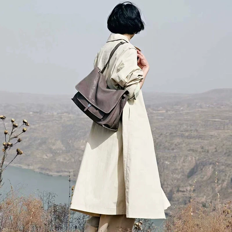 Summer new sheepskin mountain messenger bag versatile casual commuting shoulder bag
Summer new sheepskin mountain messenger bag versatile casual commuting shoulder bag