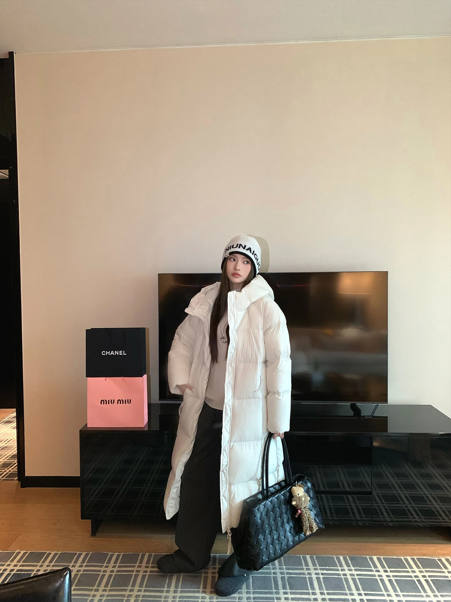 Life Saving Warmth King 90 White Du down Long Hooded Jaet Women's Coat Ultra Warmth Non Detachable Hat Elastic Seal Design
Life Saving Warmth King 90 White Du down Long Hooded Jaet Women's Coat Ultra Warmth Non Detachable Hat Elastic Seal Design