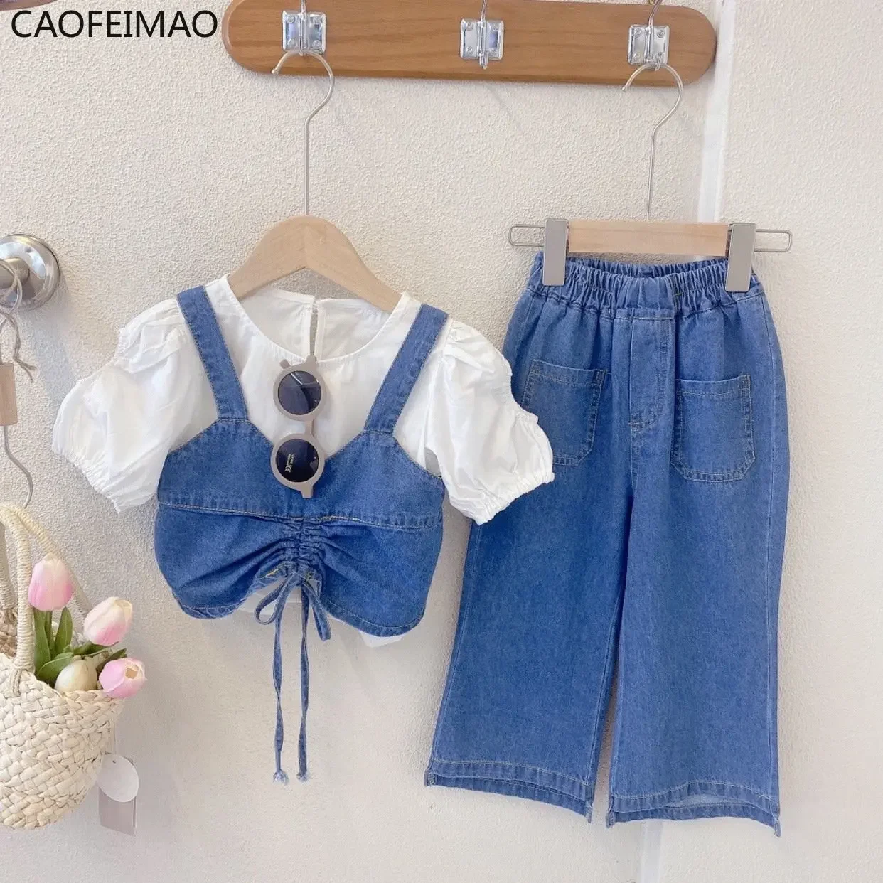 Caofeimao 2025 Baby Girl Clothes Summer White Tshirt Denim Suspenders and Jeans 3Pcs Suit Wide Leg Pants Korean Children's Top
Caofeimao 2025 Baby Girl Clothes Summer White Tshirt Denim Suspenders and Jeans 3Pcs Suit Wide Leg Pants Korean Children's Top
