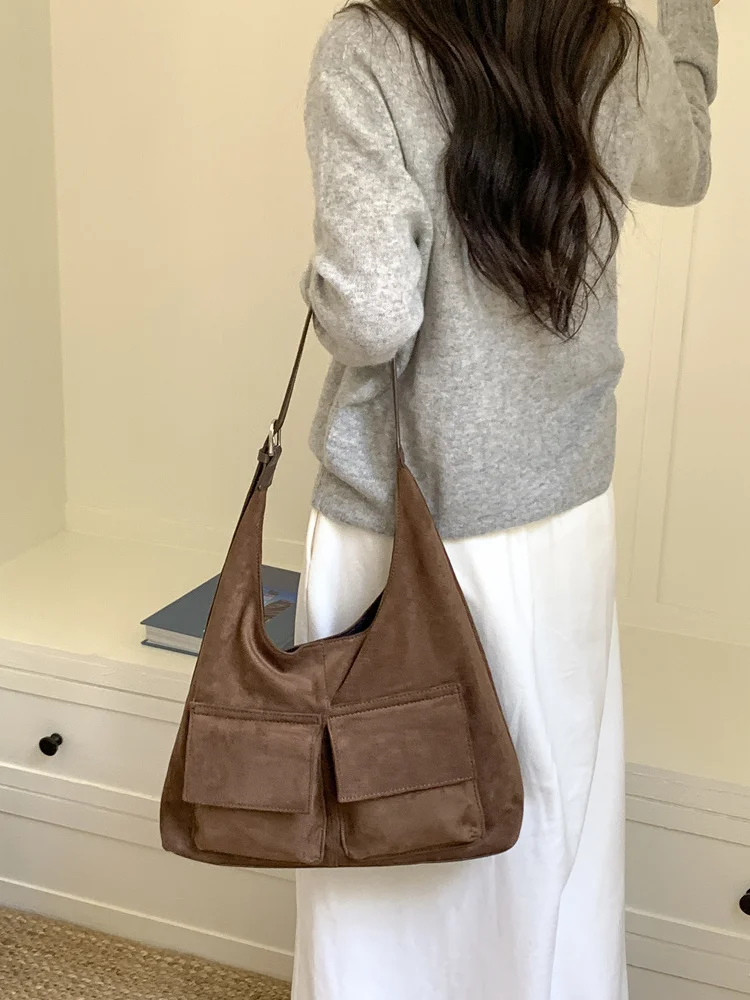 Korean Style Large Capacity Suede Tote Bag Commuter Shoulder Crossbody Bag Women Fashion Retro Multi Pocket Vintage Bag
Korean Style Large Capacity Suede Tote Bag Commuter Shoulder Crossbody Bag Women Fashion Retro Multi Pocket Vintage Bag