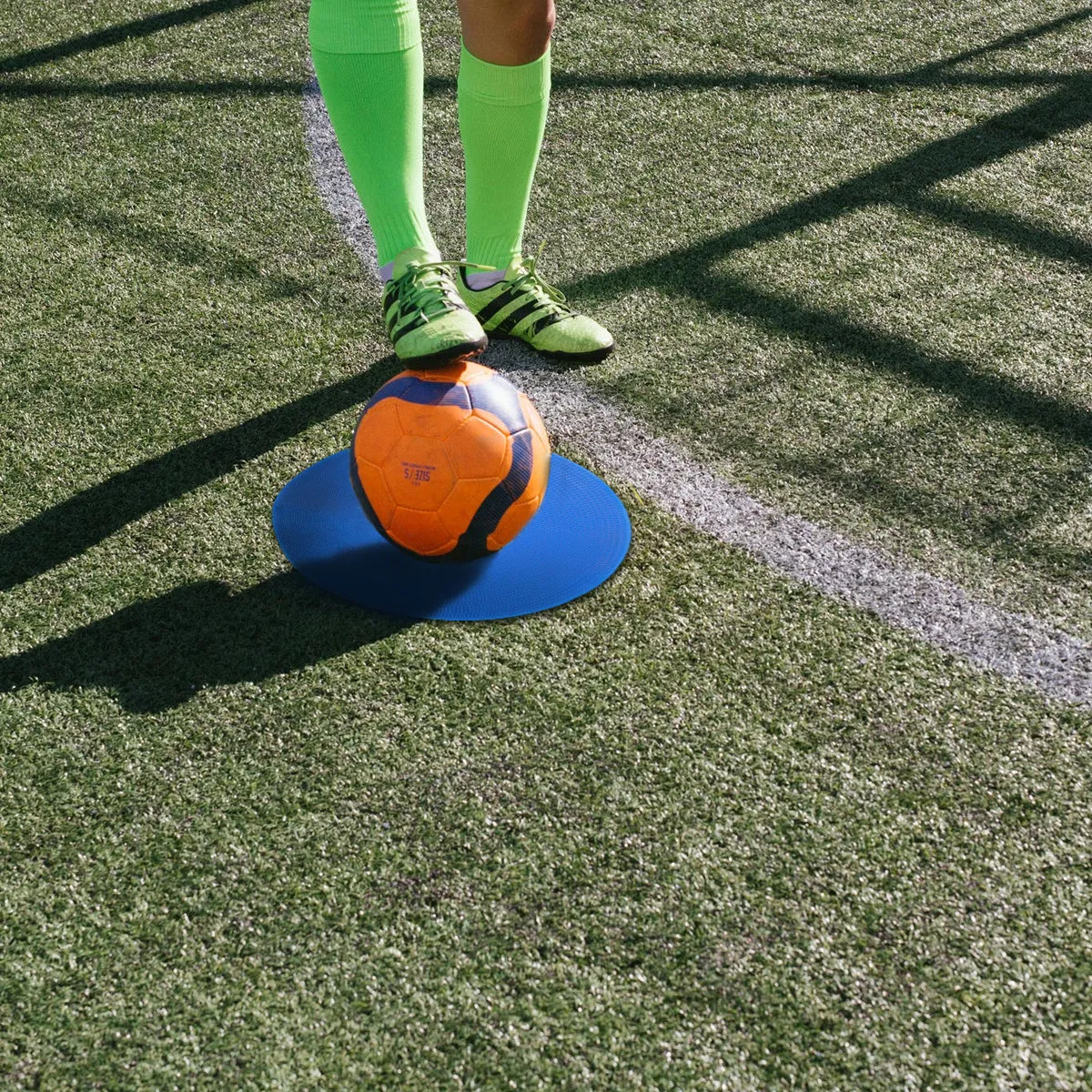 Набор из 4 круглых маркеров для футбола: высококачественные тренировочные диски для разметки поля, парковок и спортивных площадок
Набор из 4 круглых маркеров для футбола: высококачественные тренировочные диски для разметки поля, парковок и спортивных площадок