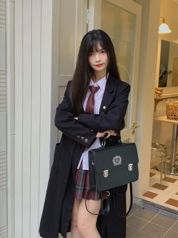 Оригинальный дизайн, утепленное длинное пальто-куртка для женщин, повседневное, свободного кроя, из полиэстера, зимнее.
Оригинальный дизайн, утепленное длинное пальто-куртка для женщин, повседневное, свободного кроя, из полиэстера, зимнее.