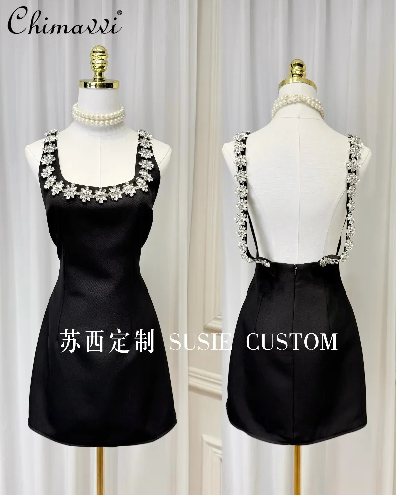 High-end Fashion Luxury Heavy Square-neck Floral Rhinestone Chain Deep Backless Short Dress Summer Slim Bodycon Birthday Dress
High-end Fashion Luxury Heavy Square-neck Floral Rhinestone Chain Deep Backless Short Dress Summer Slim Bodycon Birthday Dress
