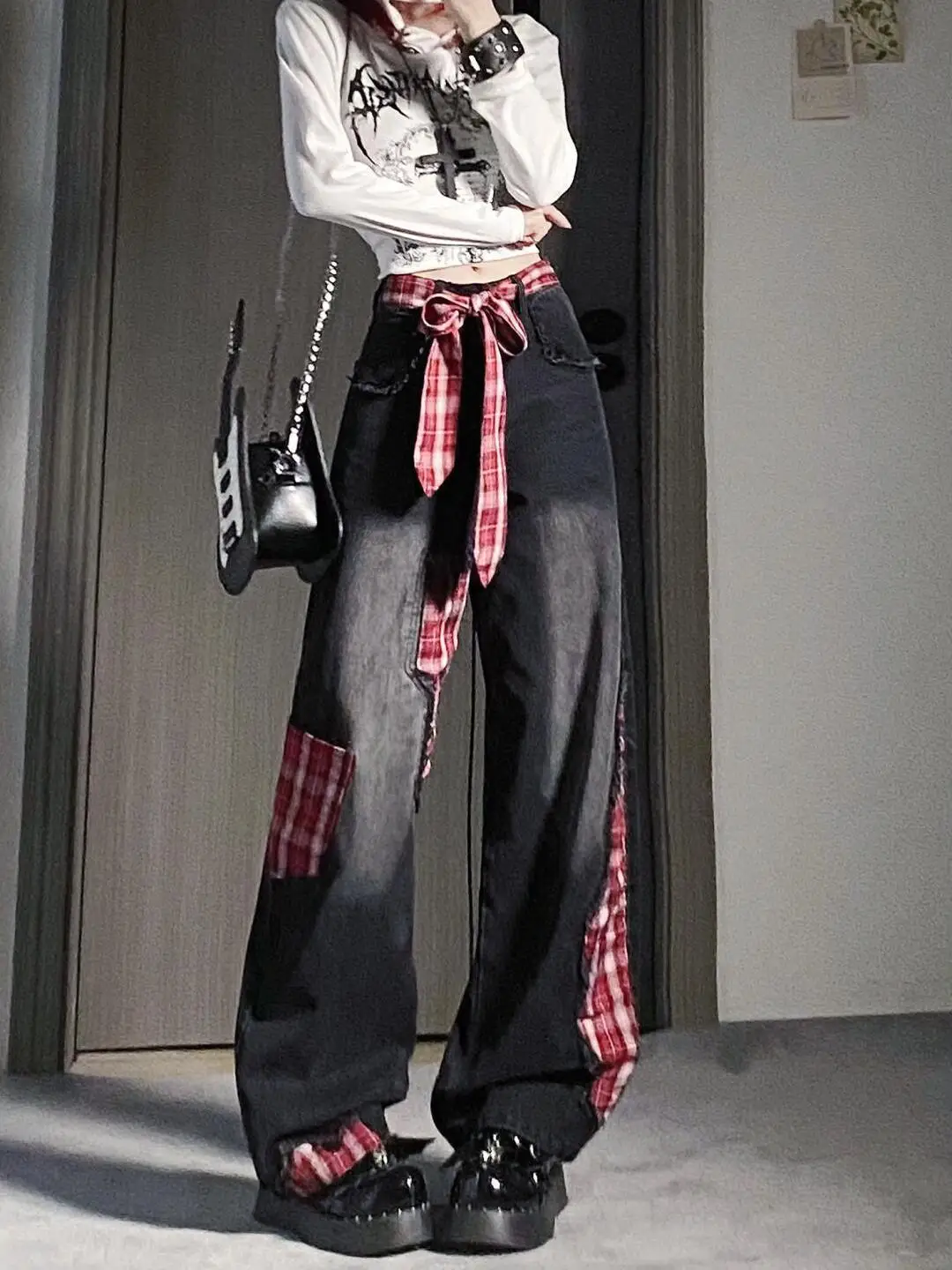Y2k Vintage Black Patchwork Plaid Tie-Up Jeans Women's Street Style Slim Fit Flared High Waisted Floor Length High Waisted Jeans
Y2k Vintage Black Patchwork Plaid Tie-Up Jeans Women's Street Style Slim Fit Flared High Waisted Floor Length High Waisted Jeans