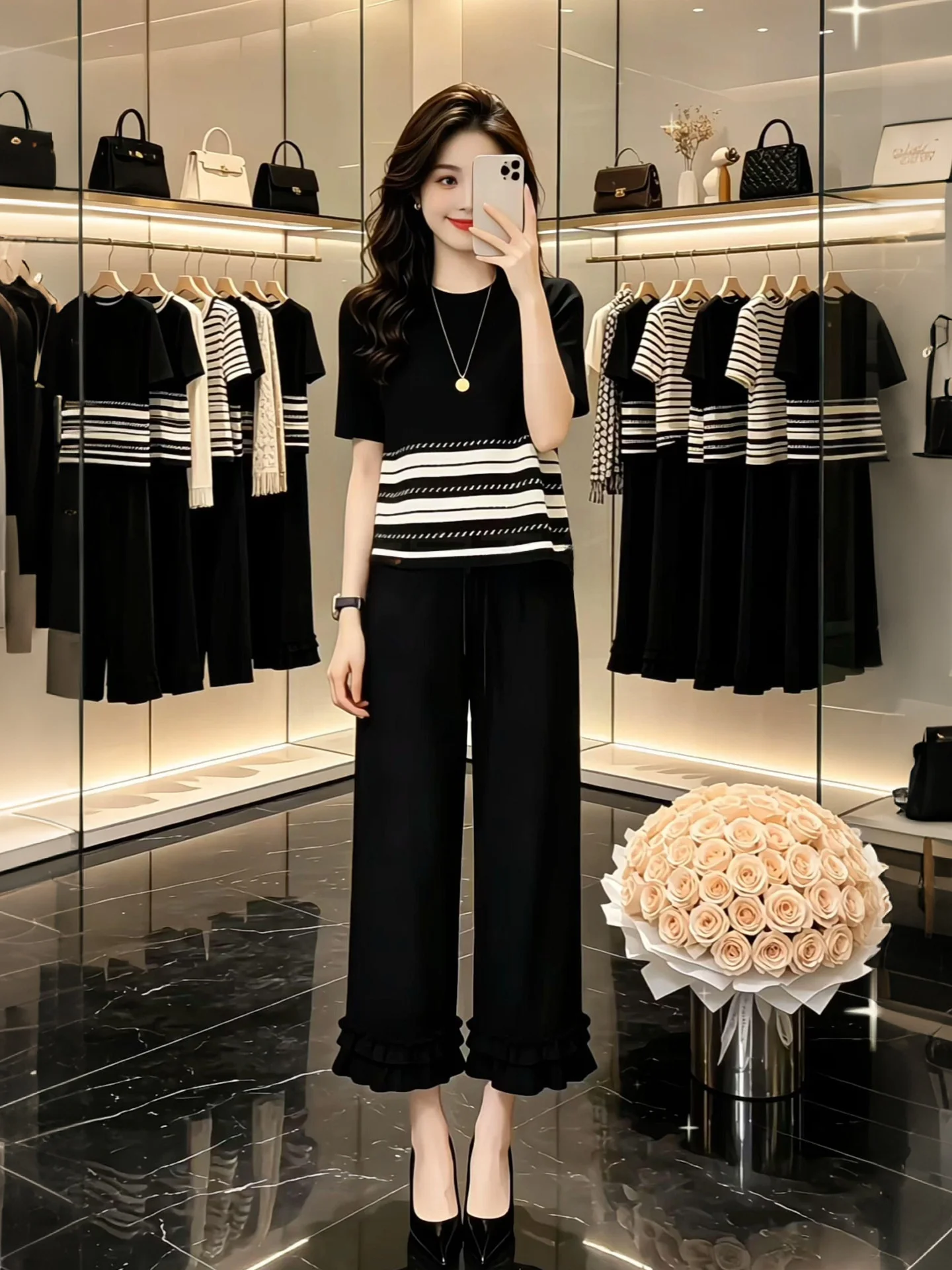 Summer Versatile Knitted Set Striped Short Sleeve High Waist Wide Leg Pants Breathable Lightweight Two Piece Women's Suit
Summer Versatile Knitted Set Striped Short Sleeve High Waist Wide Leg Pants Breathable Lightweight Two Piece Women's Suit