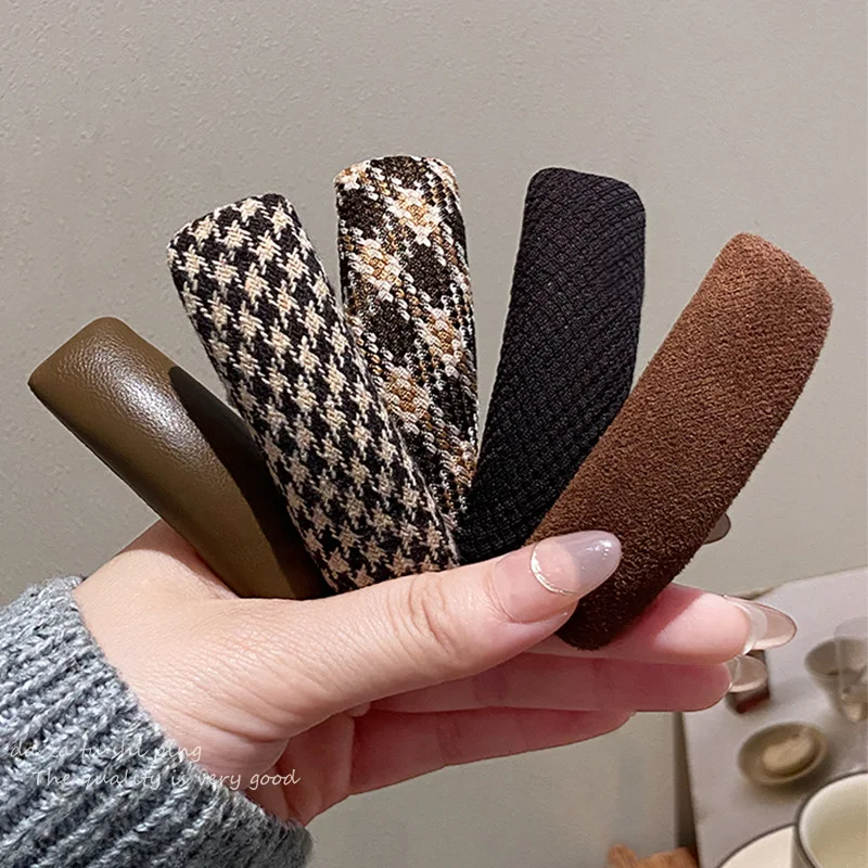 Vintage Maillard Color Plaid Leather Rectangle Hairpin For Women Girls Sweet Hair Ornament Barrette Hair Clip Hair Accessories
Vintage Maillard Color Plaid Leather Rectangle Hairpin For Women Girls Sweet Hair Ornament Barrette Hair Clip Hair Accessories