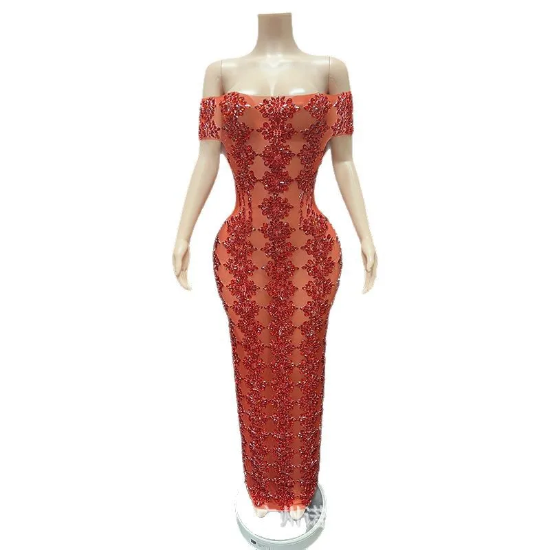 Сексуальное красное прозрачное сетчатое платье со стразами, модель для взрослых, модная одежда для подиума, одежда для выступлений в ночной певице, халаты De Soirée
Сексуальное красное прозрачное сетчатое платье со стразами, модель для взрослых, модная одежда для подиума, одежда для выступлений в ночной певице, халаты De Soirée