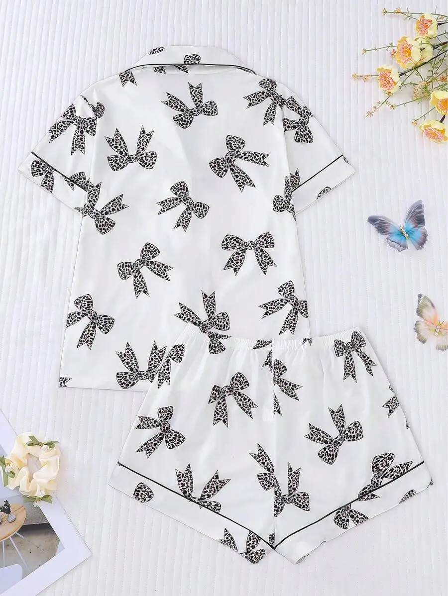 Women Bow Print Pajama Set Short Sleeve Shirt Loose Elastic Shorts Casual Homewear
Women Bow Print Pajama Set Short Sleeve Shirt Loose Elastic Shorts Casual Homewear