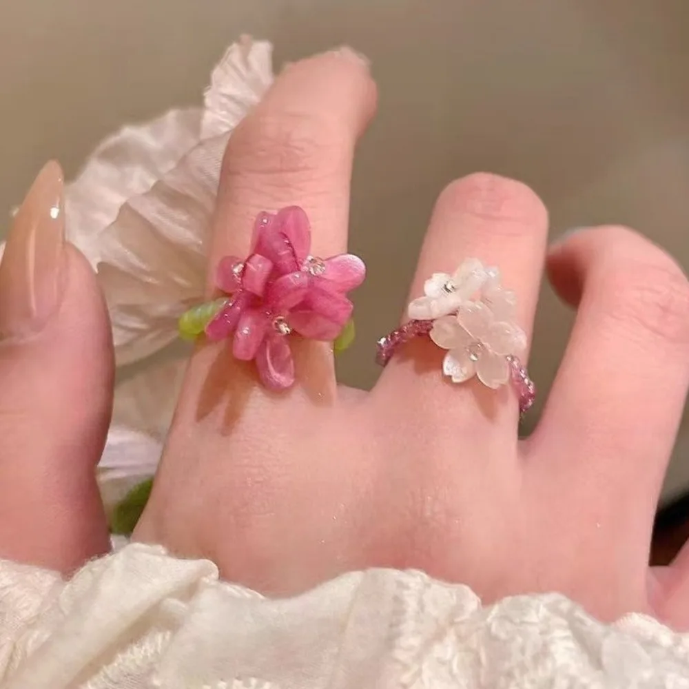 Violet Flower Acrylic Ring New Korean Style White Lily Index Finger Ring Elastic Beaded Unique Creativity Fold Women Jewelry
Violet Flower Acrylic Ring New Korean Style White Lily Index Finger Ring Elastic Beaded Unique Creativity Fold Women Jewelry