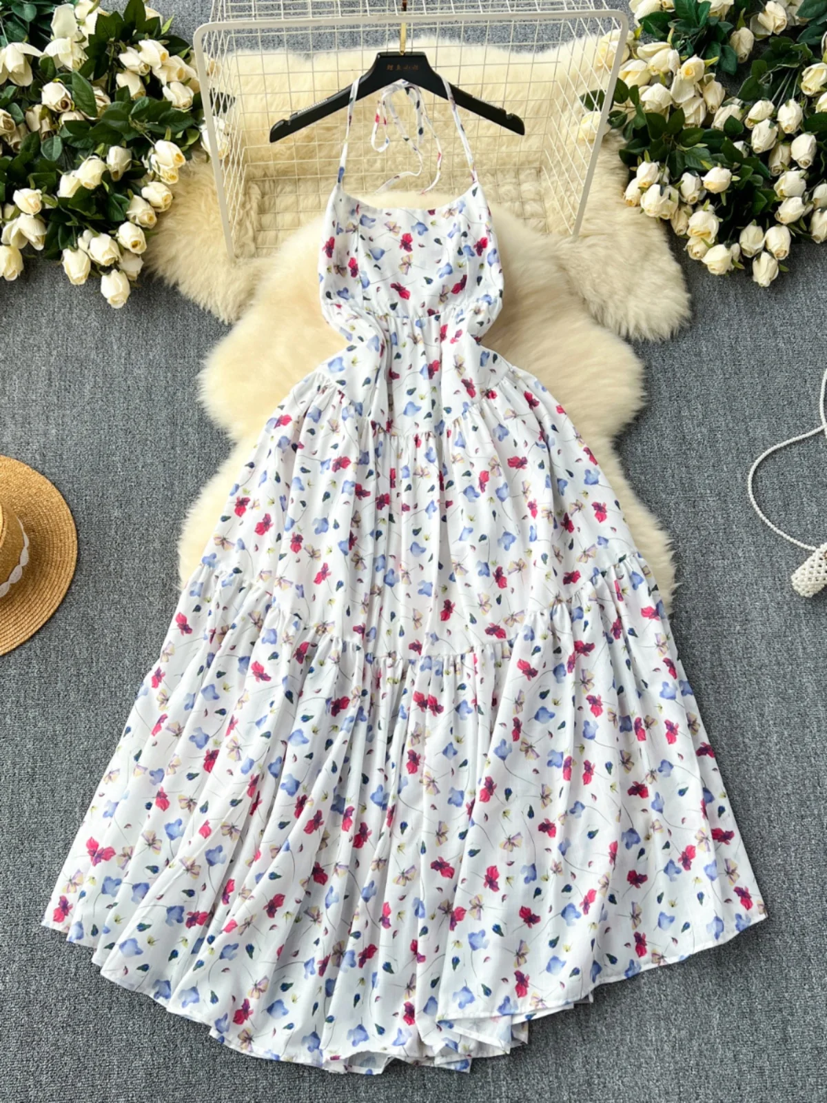 Foamlina Retro Floral Print Holiday Beach Dress Women Fashion Hanging Neck Sleeveless Backless Slim Fit Summer Suspender Dress
Foamlina Retro Floral Print Holiday Beach Dress Women Fashion Hanging Neck Sleeveless Backless Slim Fit Summer Suspender Dress