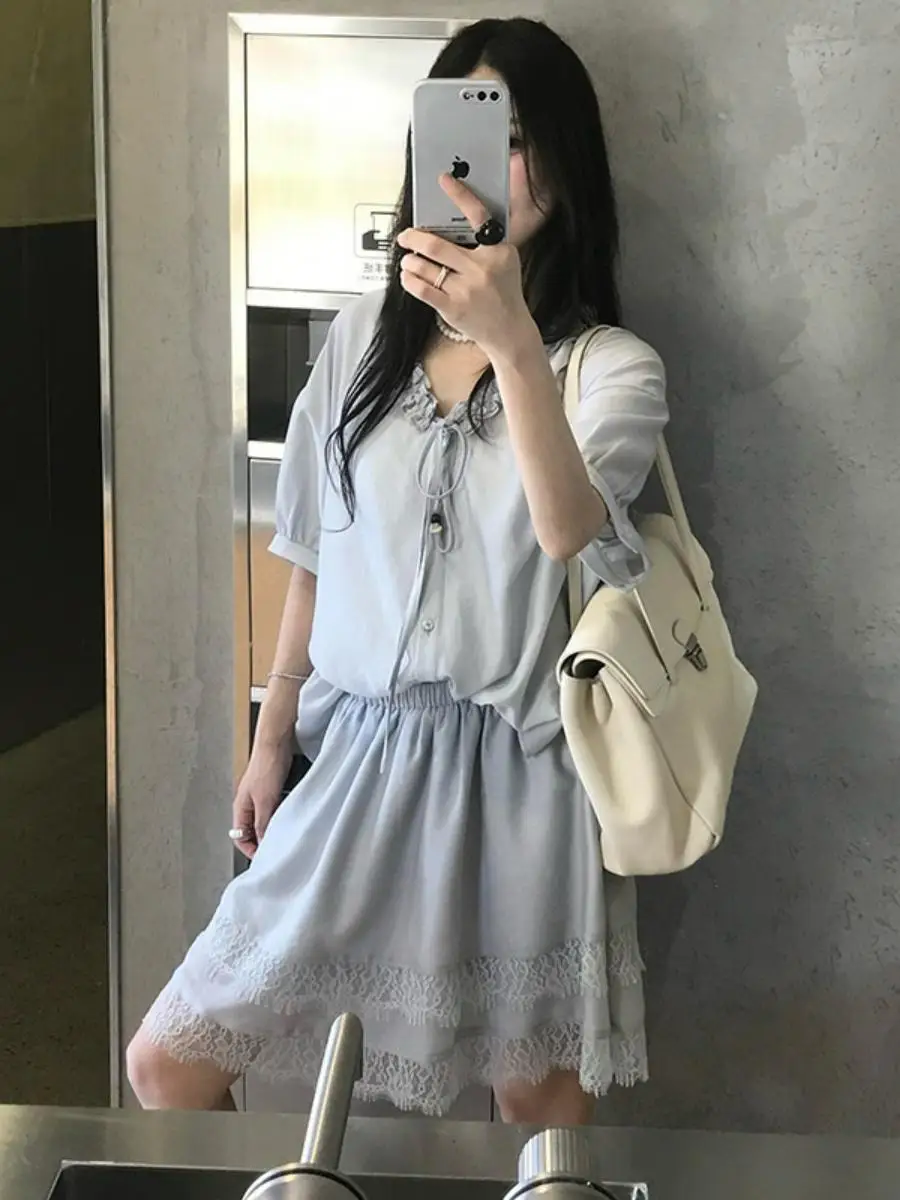 Loose Short Sleeve Lace Patchwork Shirt And High Waist Skirt Set Women's Summer Fashion Casual Wear Elegant Slimming Two-Piec...
Loose Short Sleeve Lace Patchwork Shirt And High Waist Skirt Set Women's Summer Fashion Casual Wear Elegant Slimming Two-Piec...