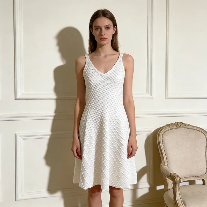 High Quality 3D Grid Slim Dresses Spring Women Sleeveless V-neck Zipper Short Dress High Waist Casual Spaghetti Strap Mini Dress
High Quality 3D Grid Slim Dresses Spring Women Sleeveless V-neck Zipper Short Dress High Waist Casual Spaghetti Strap Mini Dress
